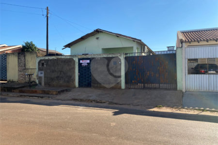 Casa à venda com 2 quartos em Residencial Ponta Porã I, Ponta Porã, MS