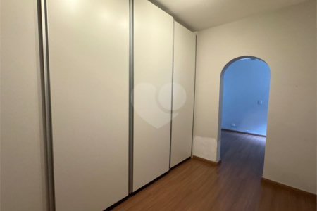 Casa Térrea à venda com 3 quartos, sendo 1 suíte,  em Vila Madalena, São Paulo, SP