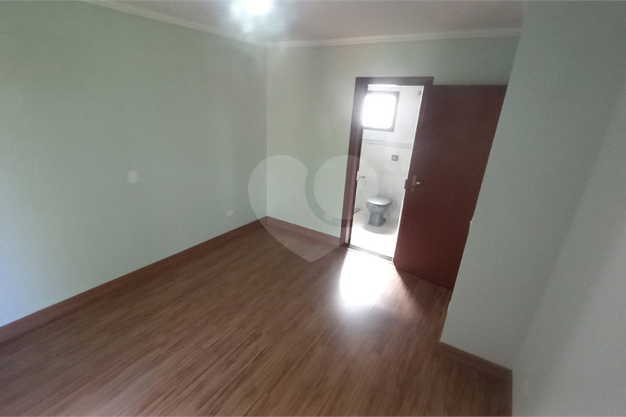 Sobrado à venda com 4 quartos, sendo 2 suítes, em Tremembé, São Paulo, SP