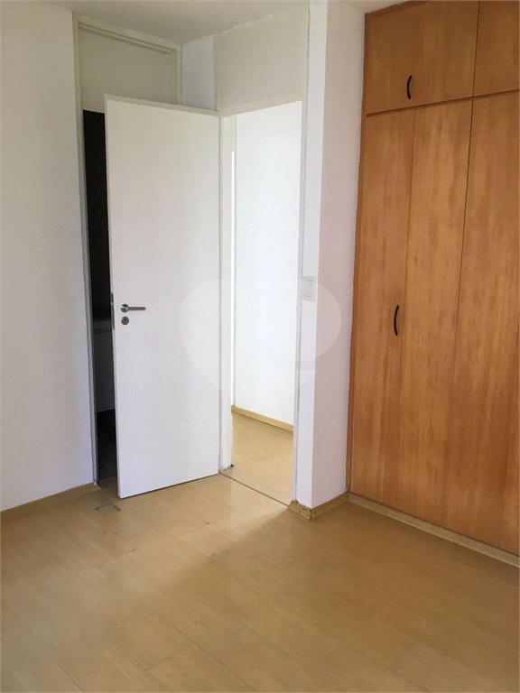 Apartamento à venda com 3 quartos, sendo 1 suíte, em Jardim Parque Morumbi, São Paulo, SP