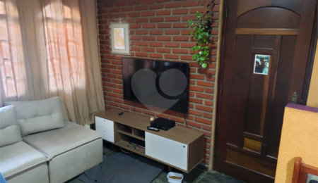 Sobrado à venda com 3 quartos, sendo 1 suíte,  em Tremembé, São Paulo, SP