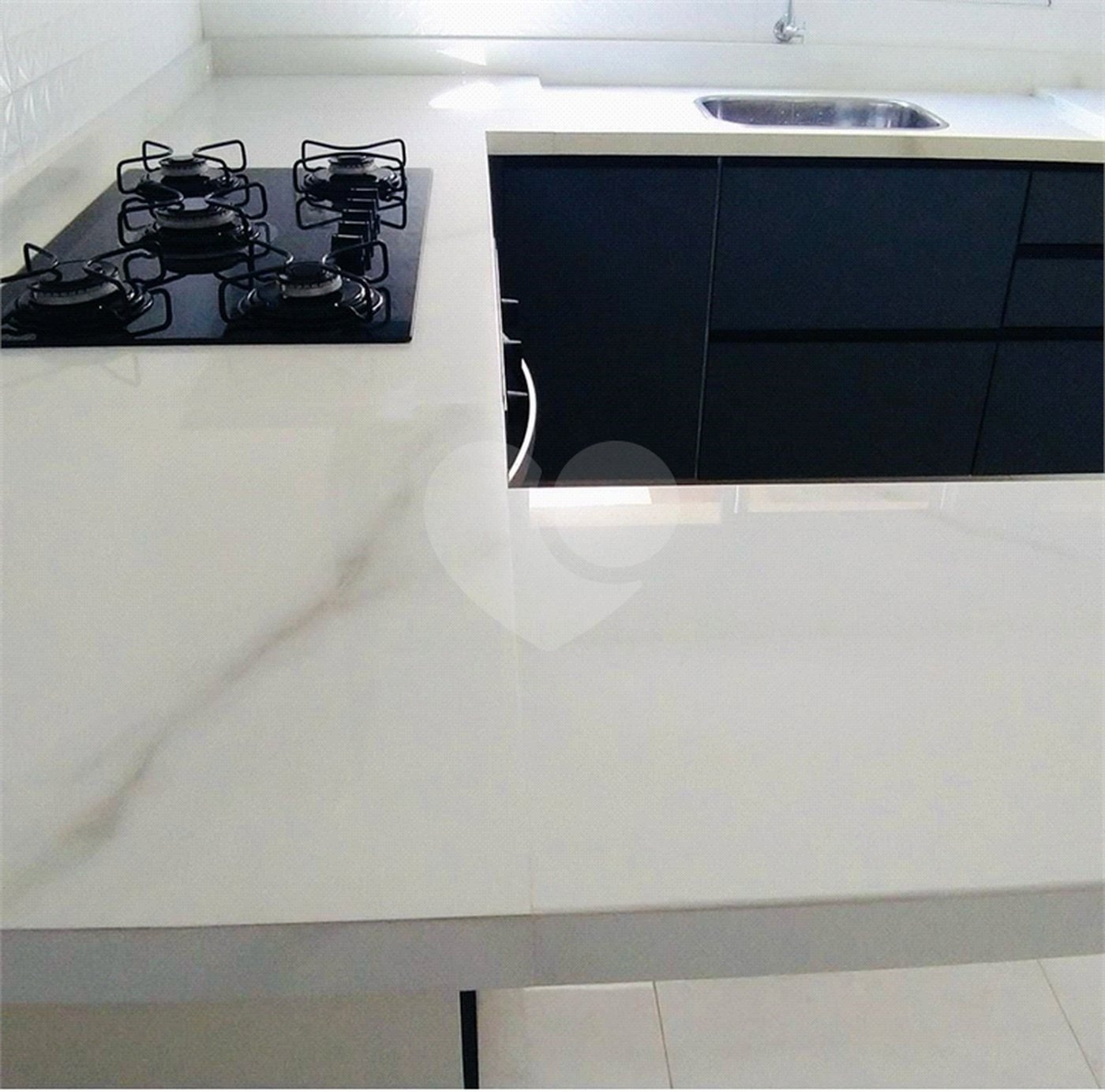 Casa à venda com 2 quartos no condomínio Residencial Flamboyant, Sorocaba - SP