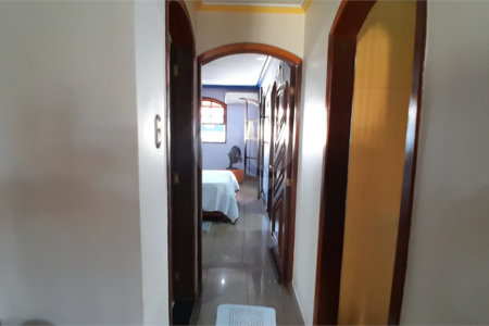 Casa à venda com 4 quartos, sendo 1 suíte, em Bangu, Rio de Janeiro, RJ