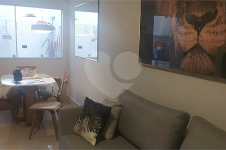 Casa à venda com 2 suítes no condomínio Residencial Veneza, São Paulo - SP