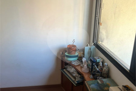 Apartamento à venda com 4 suítes em Vila Uberabinha, São Paulo, SP
