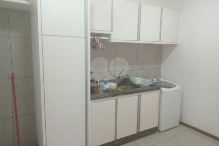 Casa à venda com 4 quartos, sendo 3 suítes, no condomínio Arco Iris, Atibaia - SP