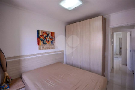Oportunidade Apartamento mobiliado á venda na saude com 60m² com 2 dorm e 2 vaga. Aceita e estuda Permuta ( sujeito a avaliação).