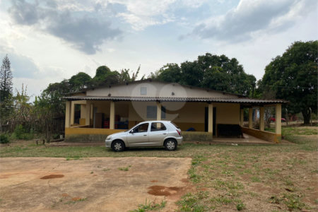 Chácara Parque Itaipu 3 quartos.