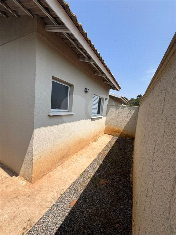 Casa à venda com 2 quartos, sendo 1 suíte, no condomínio Residencial Bela Vida- Bom Jesus dos Perdões, Bom Jesus dos Perdões - SP