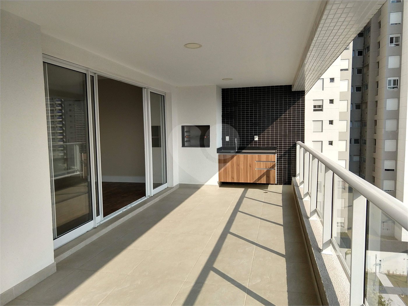 Apartamento à venda com 3 suítes em Vila Anastácio, São Paulo, SP