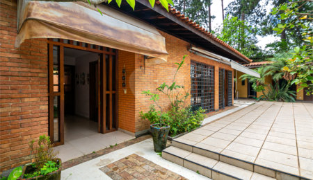 Casa à venda com 4 quartos, sendo 1 suíte,  em Jardim Marajoara, São Paulo, SP