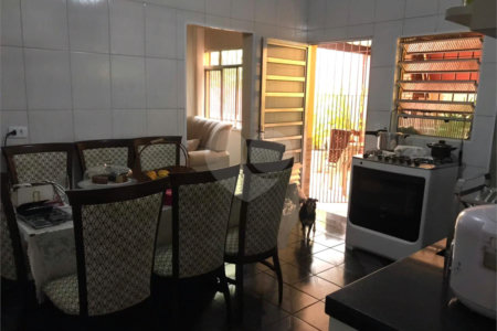 Casa à venda com 3 quartos, sendo 1 suíte, em Cidade Kemel, Poá, SP