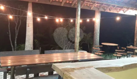 Chácara à venda com 3 suítes em Vila São Geraldo, São José dos Campos, SP
