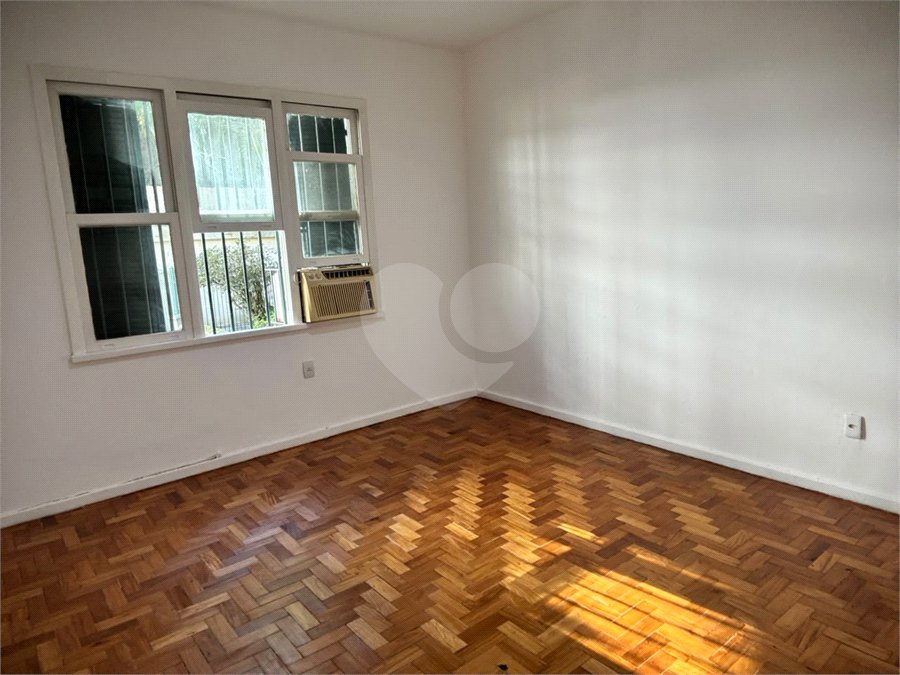 Apartamento à venda com 2 quartos, sendo 1 suíte, em Lagoa, Rio de Janeiro, RJ
