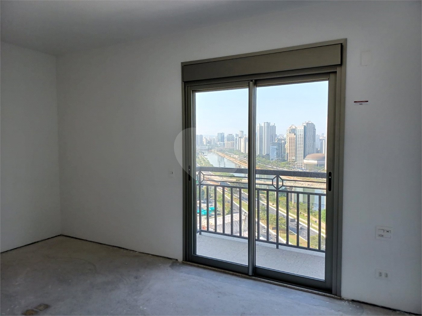 Apartamento à venda com 4 suítes em Real Parque, São Paulo, SP