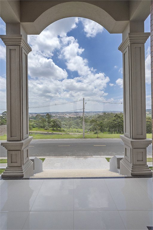 Casa à venda com 4 quartos, sendo 3 suítes, no condomínio Campo de Toscana, Vinhedo - SP
