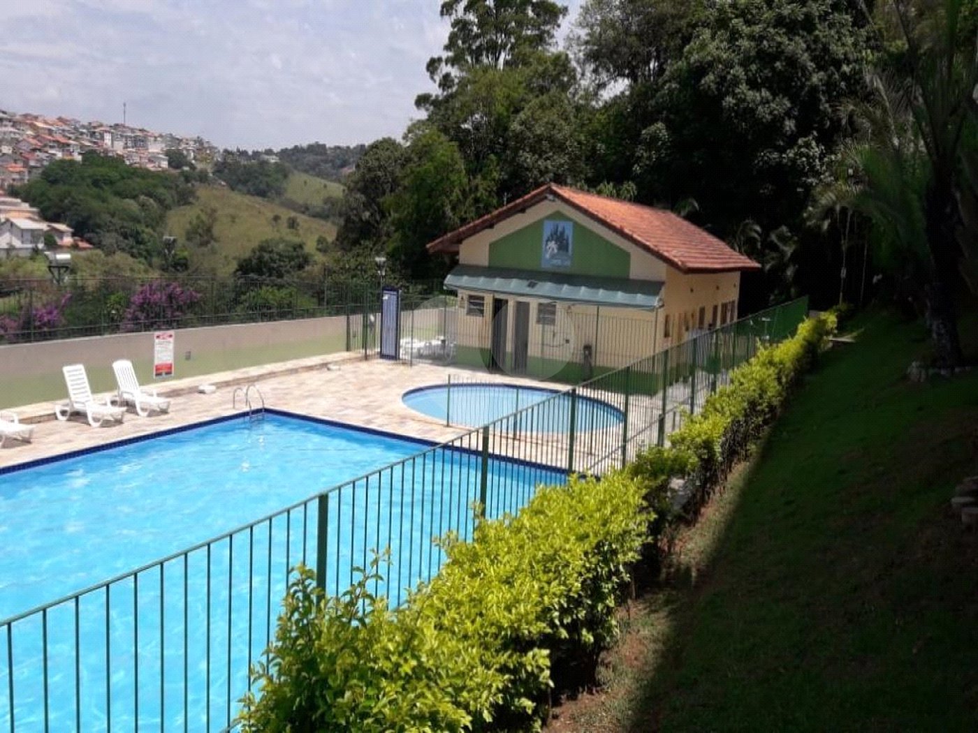 Apartamento à venda com 2 quartos em Jardim Caiapiá, Cotia, SP