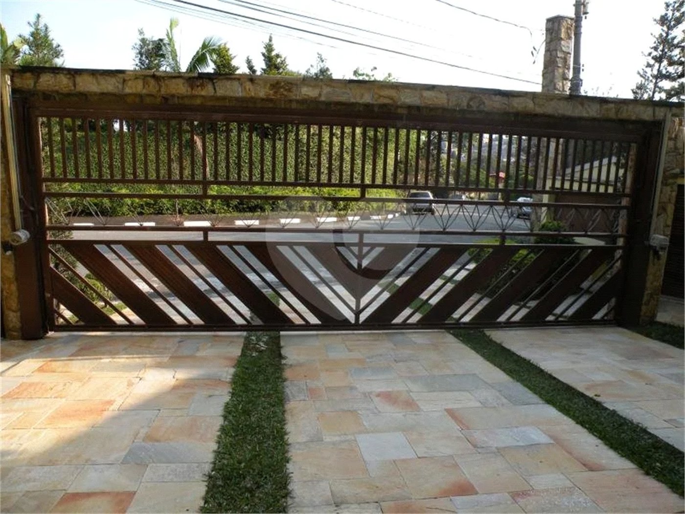 Casa à venda ou para alugar com 5 suítes em Parque dos Príncipes, São Paulo, SP