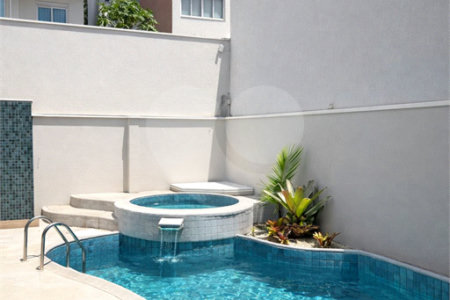Casa à venda com 3 suítes no condomínio Santa Teresa, Jundiaí - SP