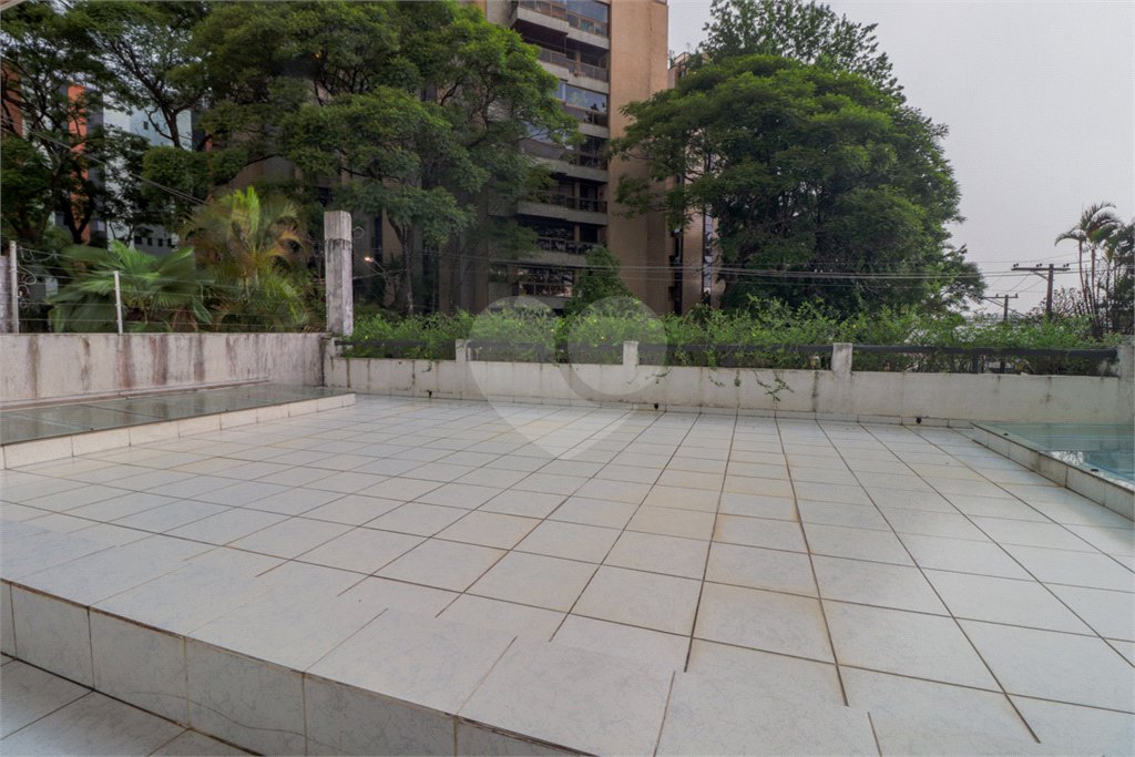 Casa à venda com 4 quartos, sendo 3 suítes, em Vila Sônia, São Paulo, SP