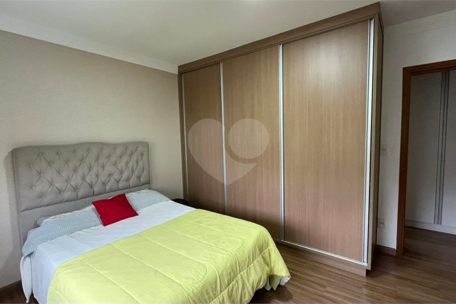 Apartamento à venda com 3 quartos, sendo 1 suíte, no Centro, Poços de Caldas - MG