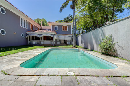 Casa à venda com 5 quartos, sendo 3 suítes, em Alto da Boa Vista, São Paulo, SP