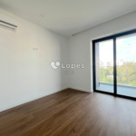 Apartamento T2 à venda em Águas Santas, Maia, Portugal – Varanda e garagem