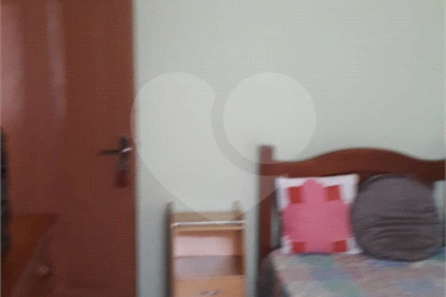Sobrado à venda com 4 quartos no Brasilândia, São Paulo, SP
