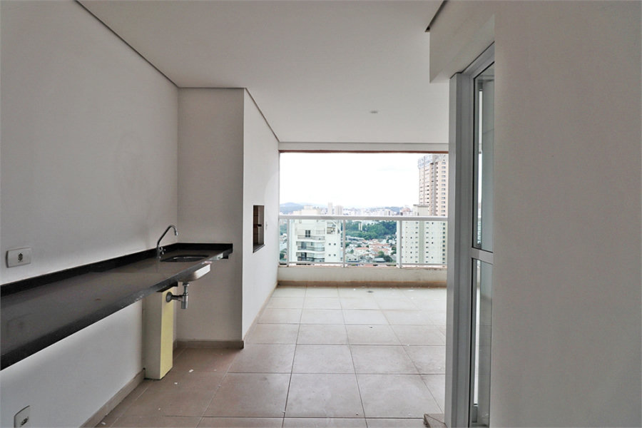 Apartamento à venda com 3 suítes em Santa Teresinha, São Paulo, SP