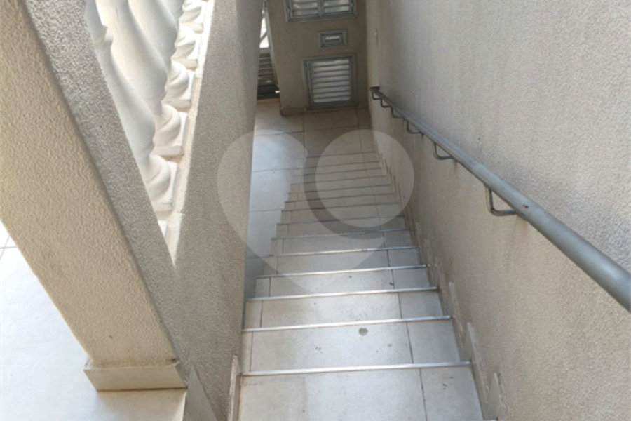 Sobrado à venda com 2 quartos em Vila Guedes, São Paulo, SP