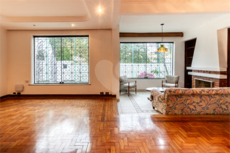 Casa Térrea à venda com 3 quartos, sendo 2 suítes, em Jardim da Saúde, São Paulo, SP