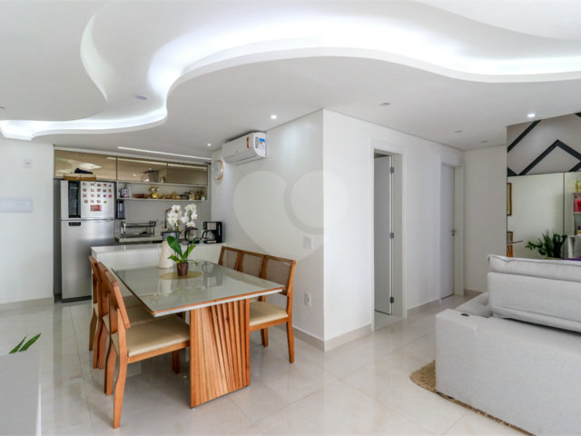 Apartamento à venda com 3 quartos, sendo 1 suíte,  em Santo Amaro, São Paulo, SP