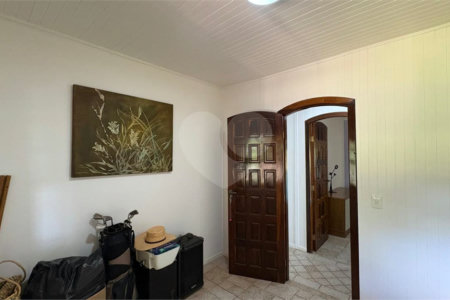 Sítio à venda com 4 quartos, sendo 2 suítes,  em Sorocamirim (canguera), São Roque, SP