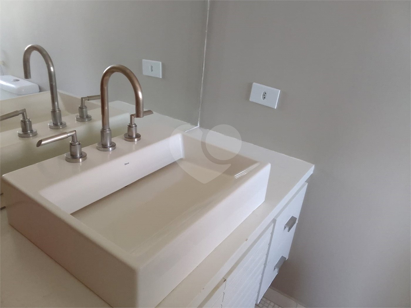 Apartamento à venda com 3 quartos, sendo 1 suíte, em Jardim Paulista, São Paulo, SP