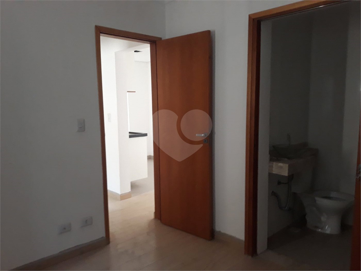 Apartamento à venda ou para alugar com 2 quartos, sendo 1 suíte, em Jardim Flórida, São Roque, SP
