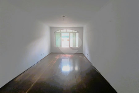 Sobrado à venda com 3 quartos, sendo 1 suíte,  em Jardim Esmeralda, São Paulo, SP