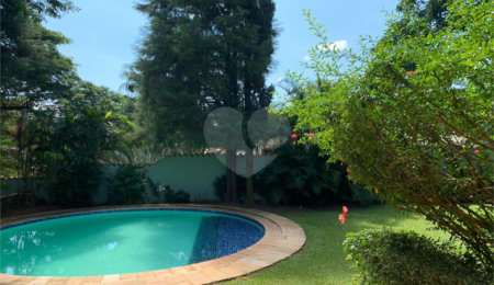 Casa Térrea à venda com 3 suítes em Interlagos, São Paulo, SP