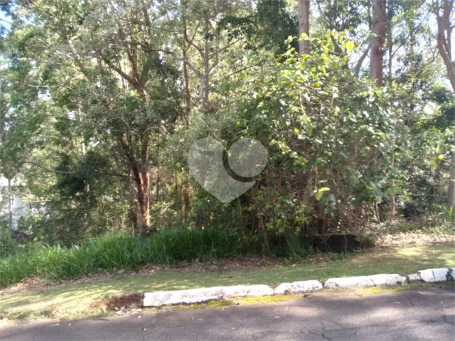 Terreno à venda no condomínio Suíça da Cantareira, Mairiporã - SP