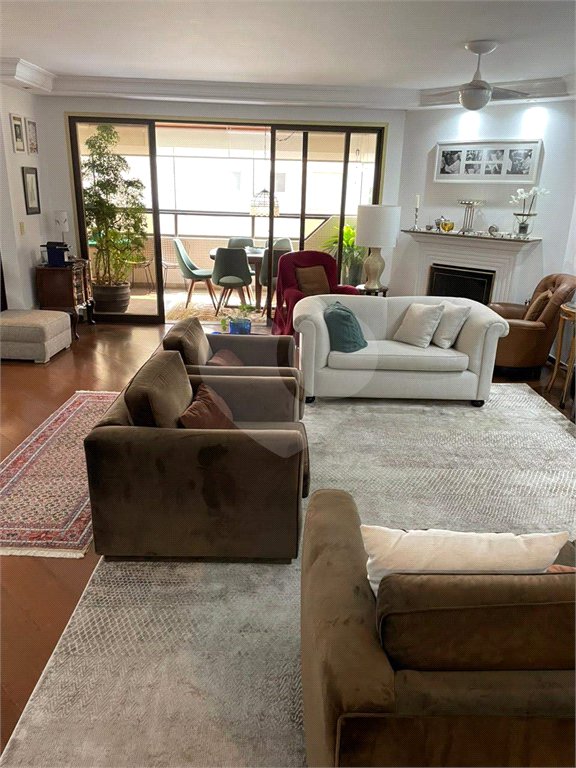 Apartamento à venda com 3 suítes em Granja Julieta, São Paulo, SP