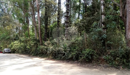 Terreno à venda em Guarapiranga, São Paulo, SP
