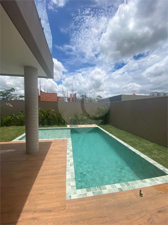 Casa à venda com 3 suítes no condomínio Villas do Golf, Itu - SP