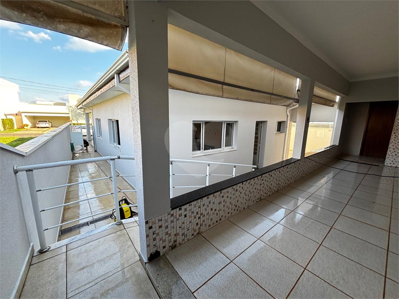 Casa à venda com 2 quartos, sendo 1 suíte, no condomínio Residencial Lagos D Icarai, Salto - SP