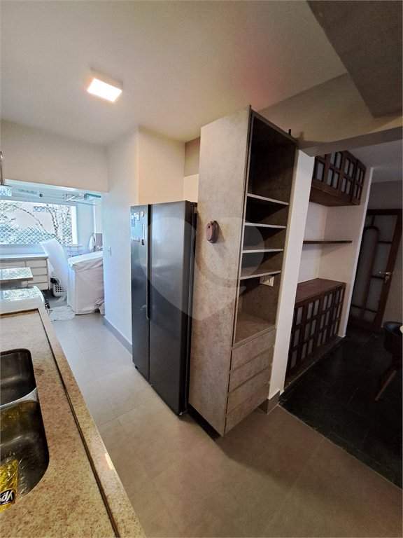 Apartamento à venda com 3 quartos, sendo 1 suíte, em Vila Uberabinha, São Paulo, SP
