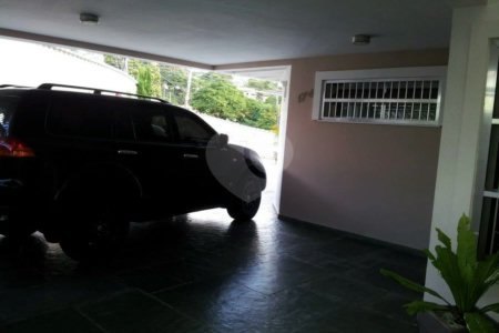 Casa à venda com 4 quartos, sendo 2 suítes, no condomínio Travessa Mário Antônio Correia,174, São Paulo - SP