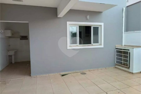 Casa à venda com 3 quartos, sendo 1 suíte, no condomínio Portal das Acacias, Indaiatuba - SP