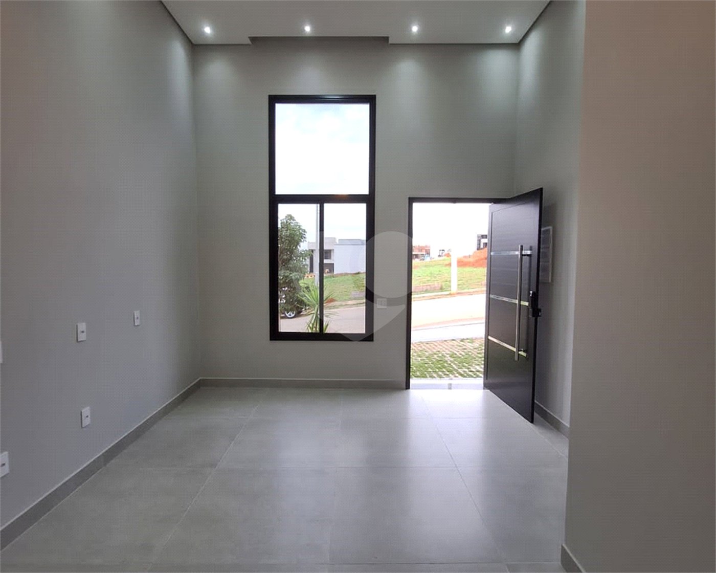 Casa à venda com 3 quartos, sendo 1 suíte,  no condomínio Helena Maria, Sorocaba - SP