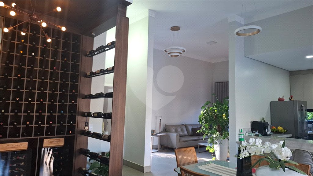 Casa à venda com 3 suítes no condomínio Fazenda Jequitibá, Sorocaba - SP