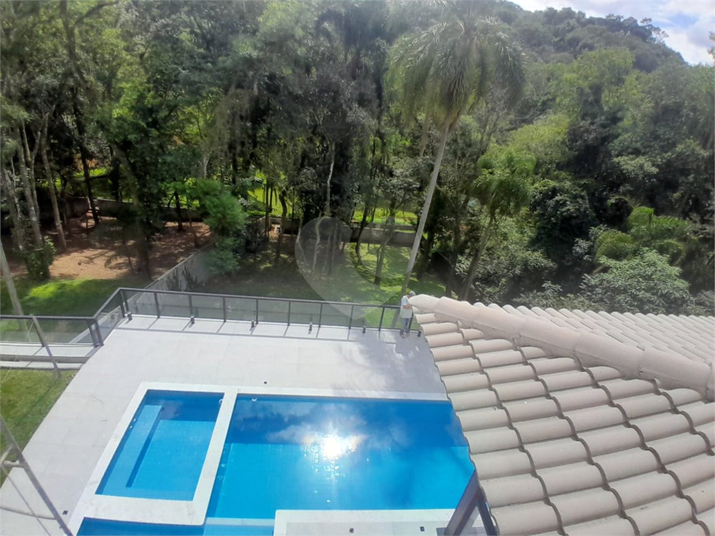 Casa à venda ou para alugar com 3 suítes no condomínio Sausalito, Mairiporã - SP