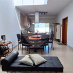 Casa à venda com 3 quartos, sendo 1 suíte, em Pinheirinho, Vinhedo, SP
