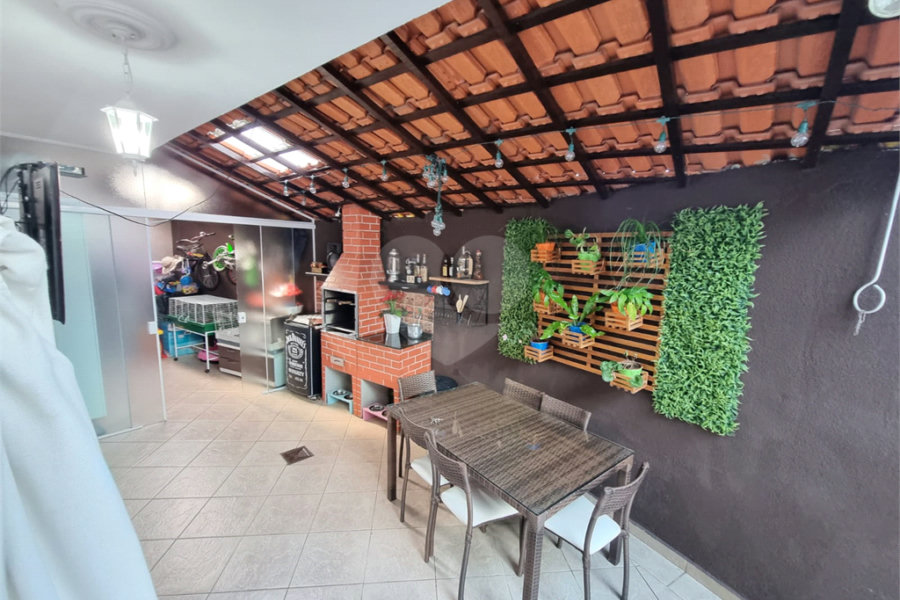 Sobrado à venda com 3 quartos, sendo 1 suíte, em Parque Capuava, Santo André, SP